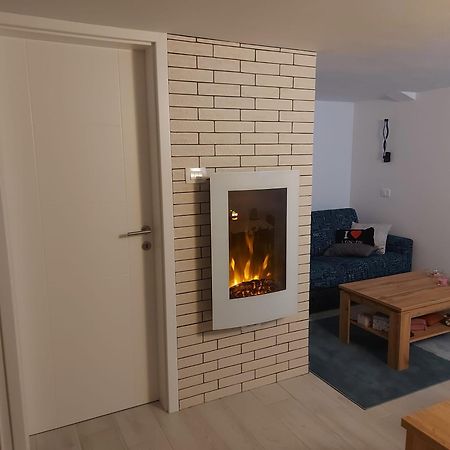 Apartmaji Sobe Zvezda Pobegi Экстерьер фото