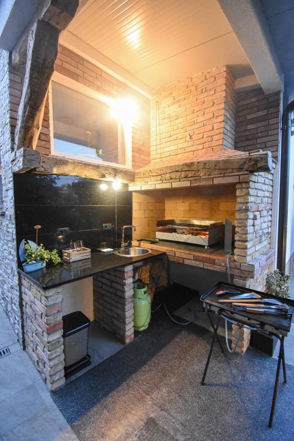 Apartmaji Sobe Zvezda Pobegi Экстерьер фото