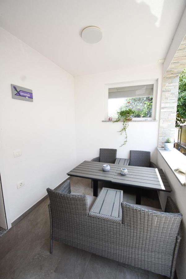Apartmaji Sobe Zvezda Pobegi Экстерьер фото