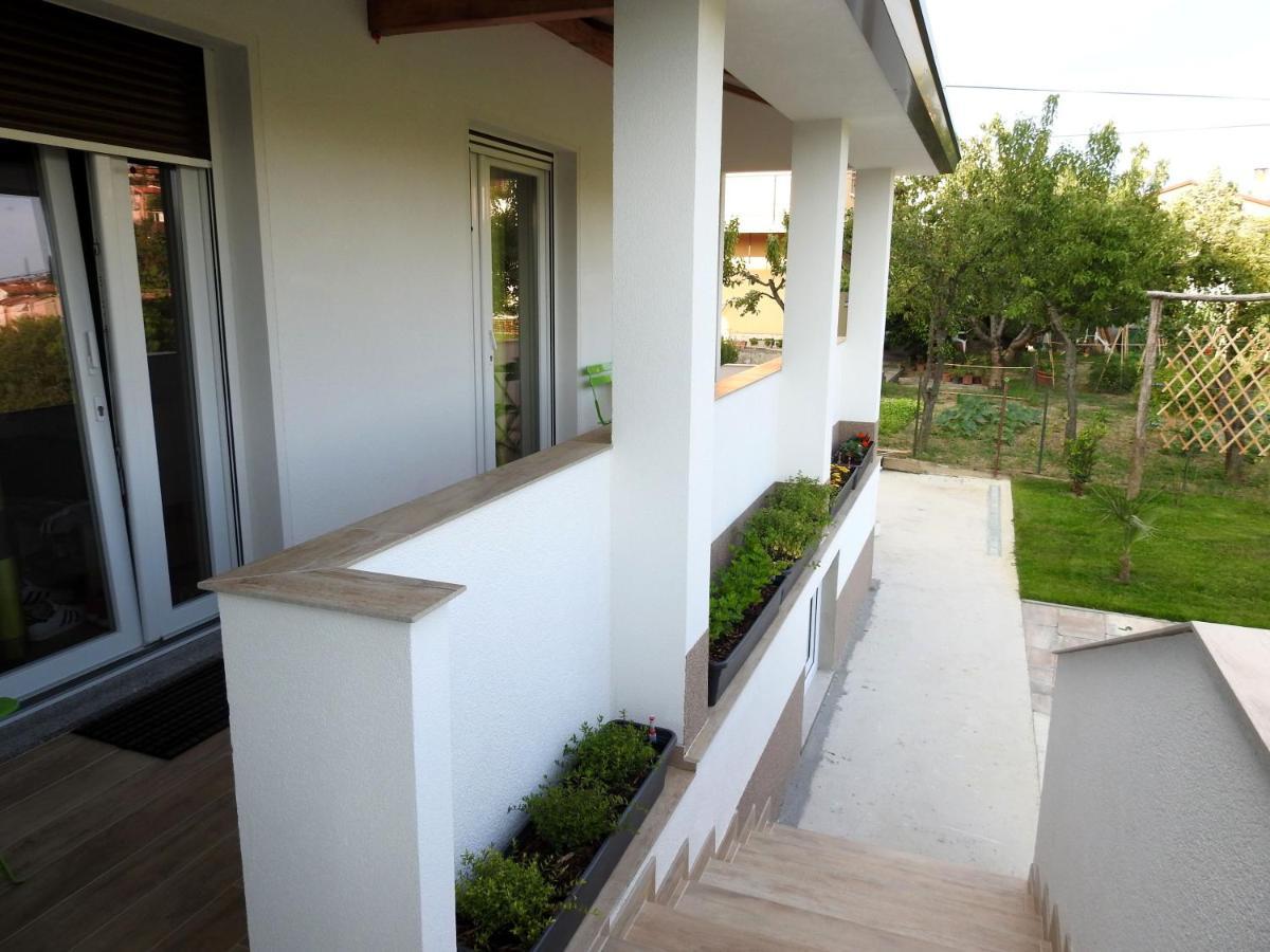 Apartmaji Sobe Zvezda Pobegi Экстерьер фото