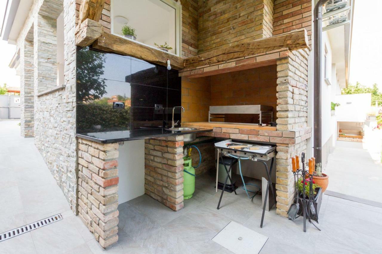 Apartmaji Sobe Zvezda Pobegi Экстерьер фото